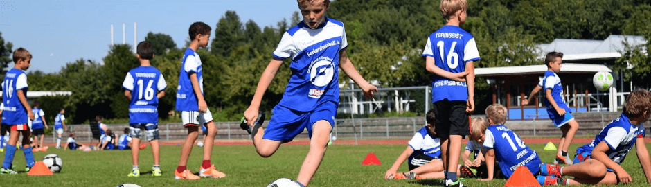 Ferienfussball Fußball Feriencamp in Bayern mit der Münchner Fussballschule