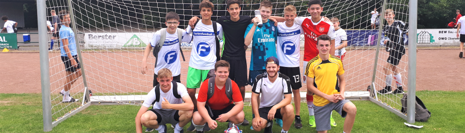 Freunde kennenlernen im Fußballcamp