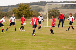 Tägliches Fußballtraining im Englisch Feriencamp